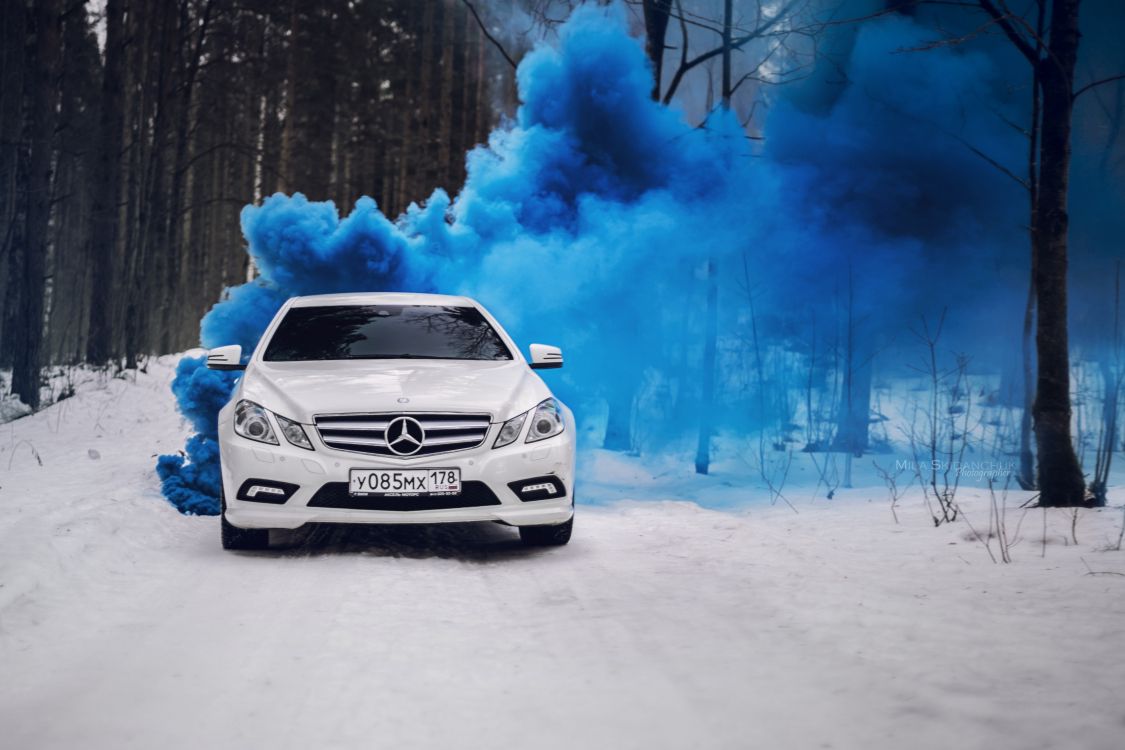 Обои шина, спорткар, авто, колесо, снег в разрешении 3312x2208