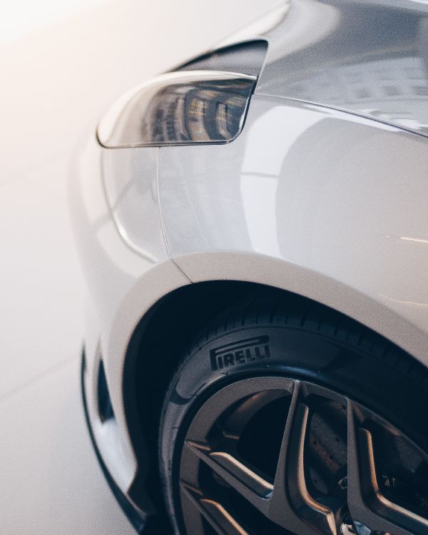 Обои шина, обод, белые, колесо, Литые диски в разрешении 3456x4320