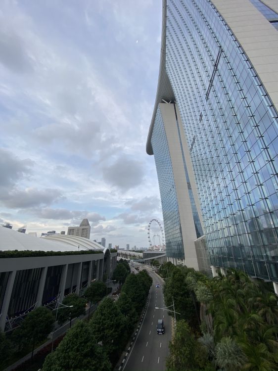 Обои дневное время, инфраструктура, архитектура, соседство, башня в разрешении 1536x2048