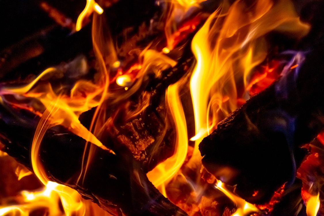 Обои огонь, пламя, тепло, Апельсин, костер в разрешении 5760x3840