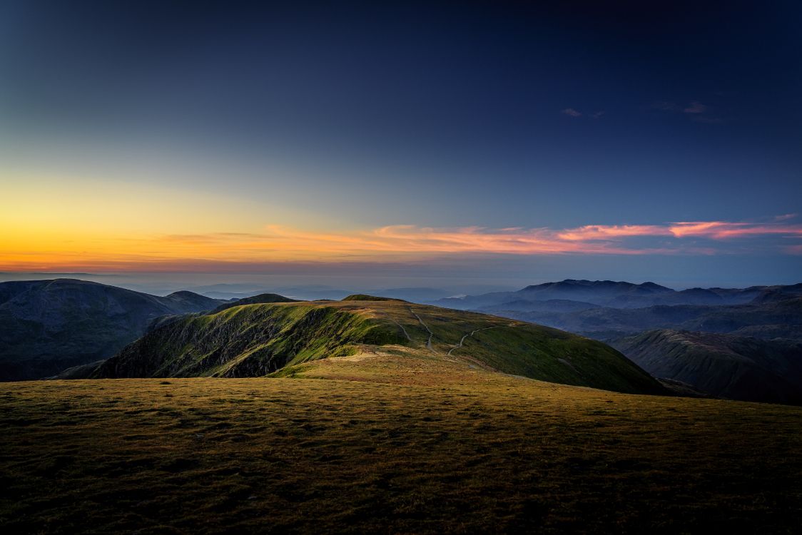 Обои пейзажи гор, облако, гора, природный ландшафт, склон в разрешении 5881x3921