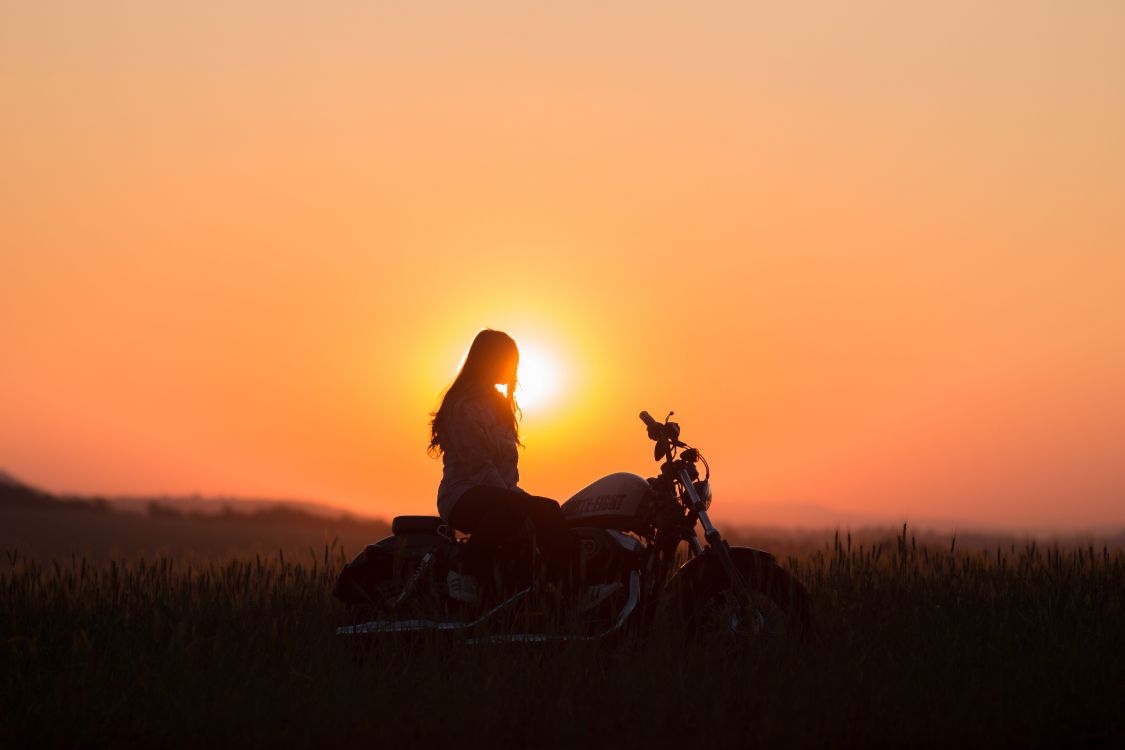 Обои мотоцикл, восход солнца, закат, солнце, утро в разрешении 5472x3648