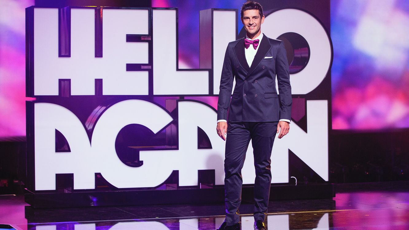 Обои Представление, фэшн, музыкальный исполнитель, пурпур, событие в разрешении 2125x1196