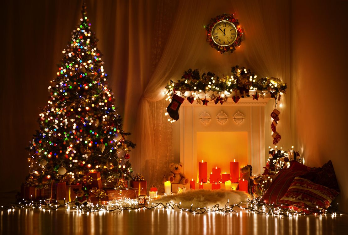 Обои Рождественский день, елка, Рождественские огни, Рождественские украшения, праздник в разрешении 8000x5408
