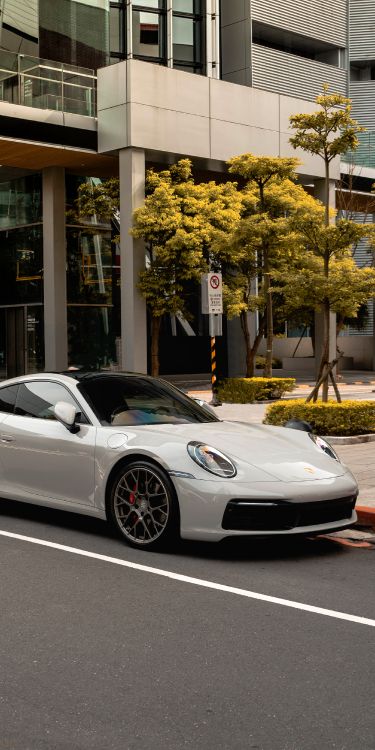 Обои суперкар, легковые автомобили, шина, колесо, капюшон в разрешении 2000x4000