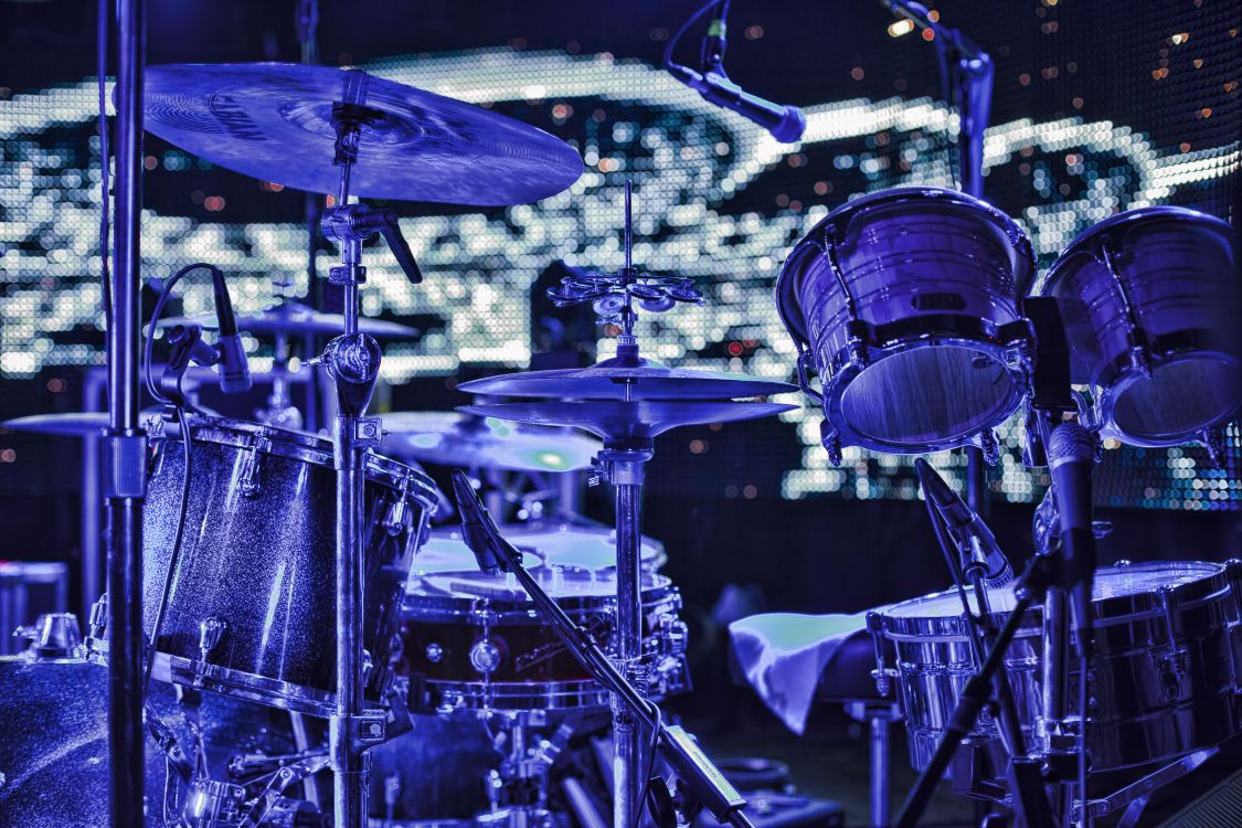 Обои барабан, перкуссия, саксофон, барабанщик, ударная установка в разрешении 5616x3744