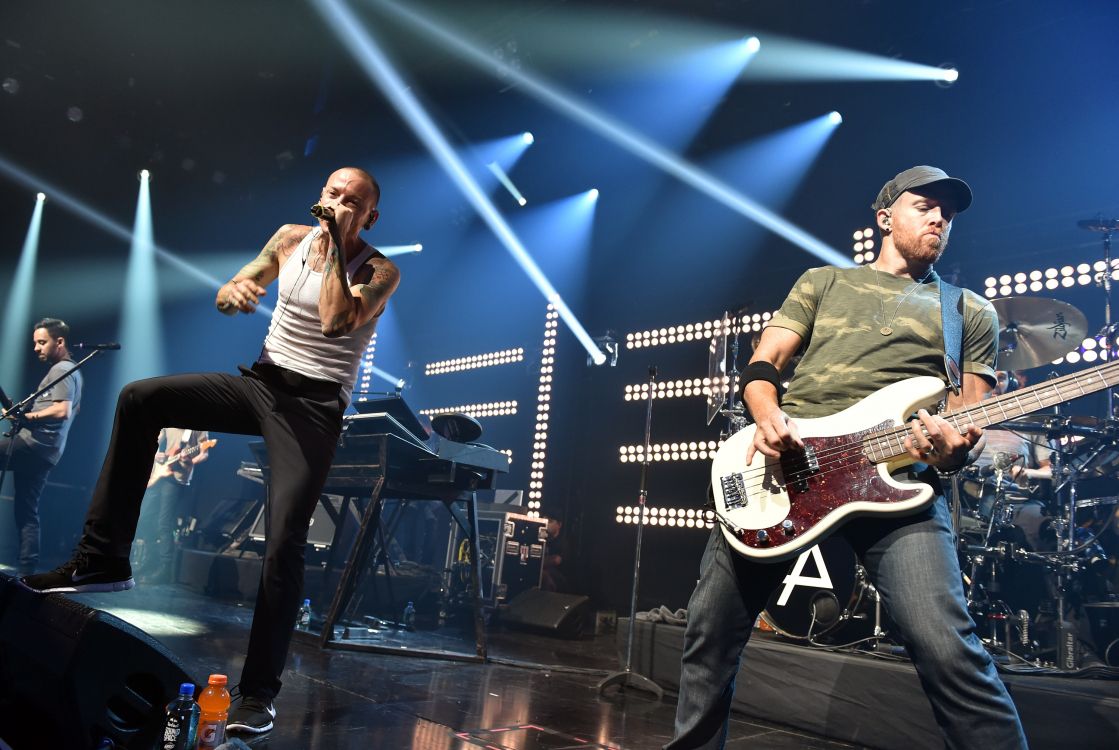 Обои музыкальный исполнитель, басгитара, музыкант, гитарист, концерт в разрешении 3000x2010