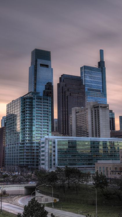 Обои небоскреб, облако, здание, башня, вышка в разрешении 1080x1920