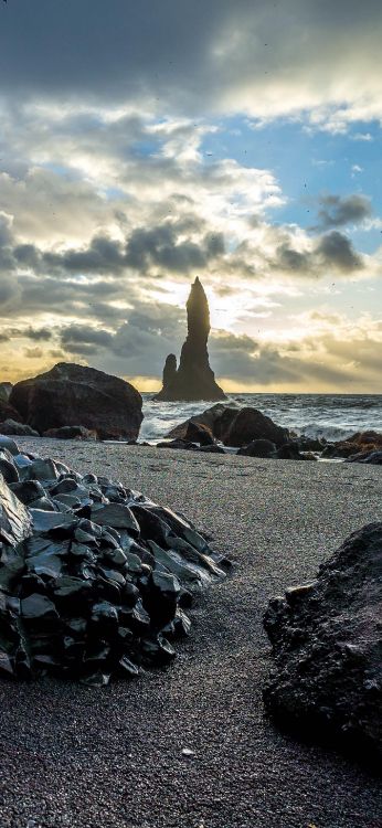 Обои море, облако, вода, природный ландшафт, солнечный свет в разрешении 1407x3045