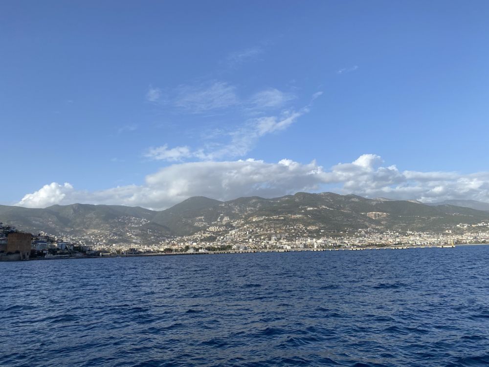 Обои кизилкуле, облако, вода, гидроресурсы, гора в разрешении 2048x1536