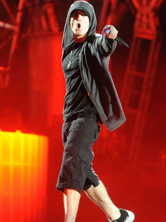 Обои Эминем коачелла 2012, реппер, красный цвет, Представление, театральное искусство в разрешении 1800x2400