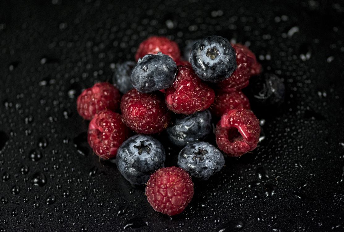 Обои Черника, ягоды, Blackberry, фрукты, Красная малина в разрешении 5172x3484