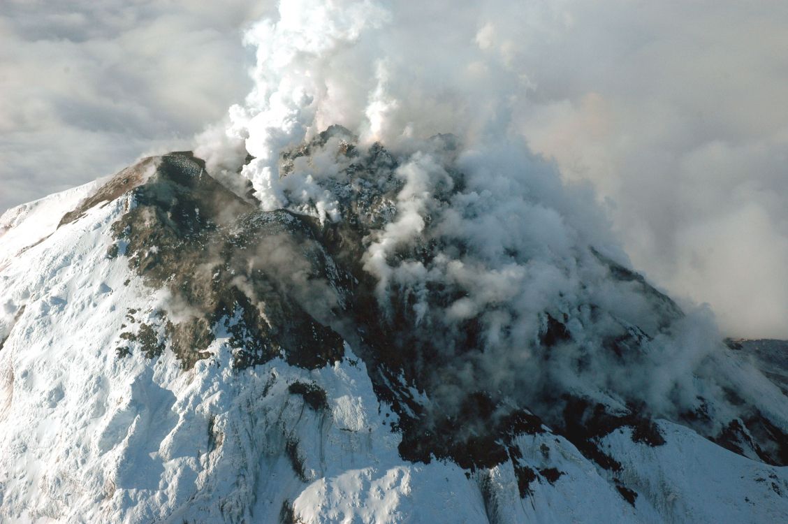 Обои типы вулканических извержений, подводные вулканы, стратовулкан, вулкан, местность в разрешении 3008x2000
