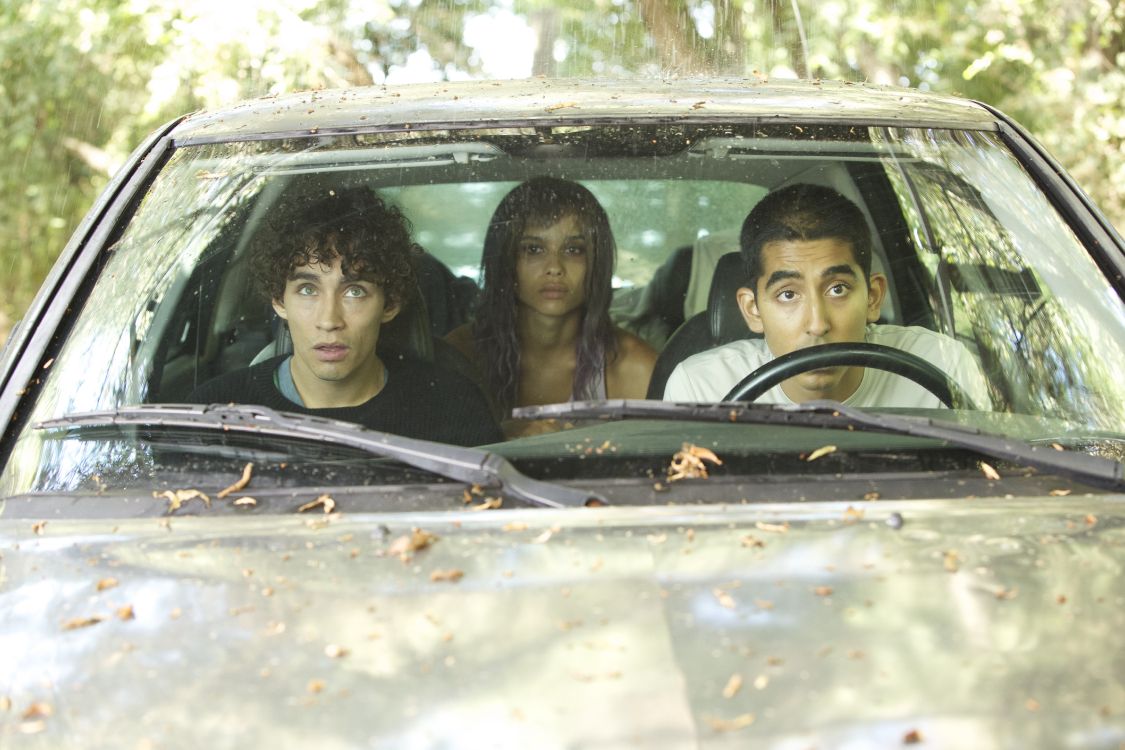 Обои Дорога В, Дев Патель, ветровое стекло, авто, стекло в разрешении 5760x3840