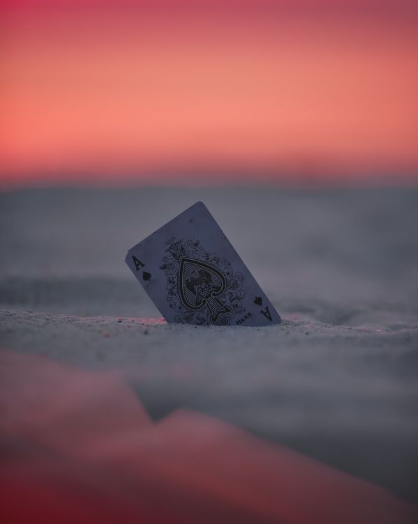 Обои туз, облако, ангел падает, розовый, гора в разрешении 3937x4922