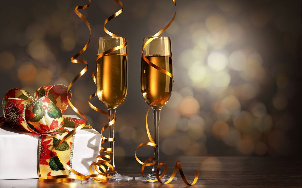Обои шампанское, Новый год, вино, дата рождения, шампанское фужеры в разрешении 2560x1600