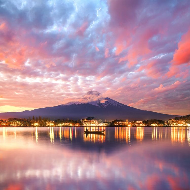 Обои отражение, природа, облако, послесвечение, закат в разрешении 3840x3840