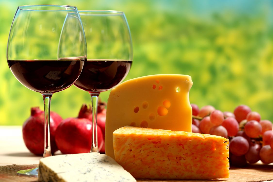Обои вино, красное вино, сыр, бокал для вина, пища в разрешении 3000x2000