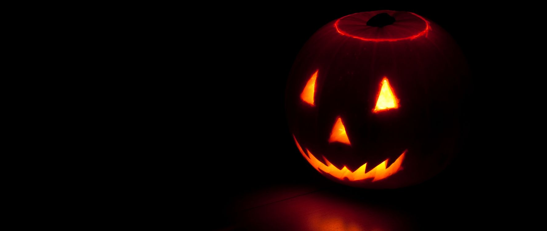 Обои Апельсин, калебас, тыква, резьба, темнота в разрешении 2560x1080