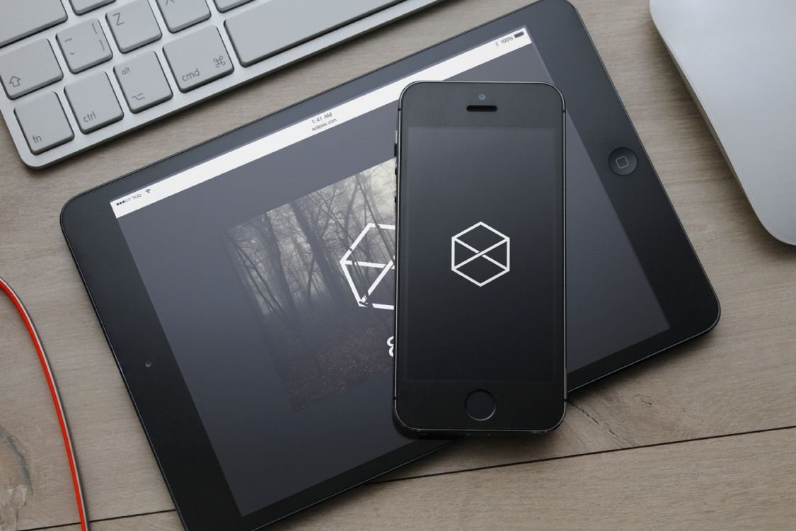 Обои apple, гаджет, электронное устройство, технологии, коммуникационное устройство в разрешении 5184x3456