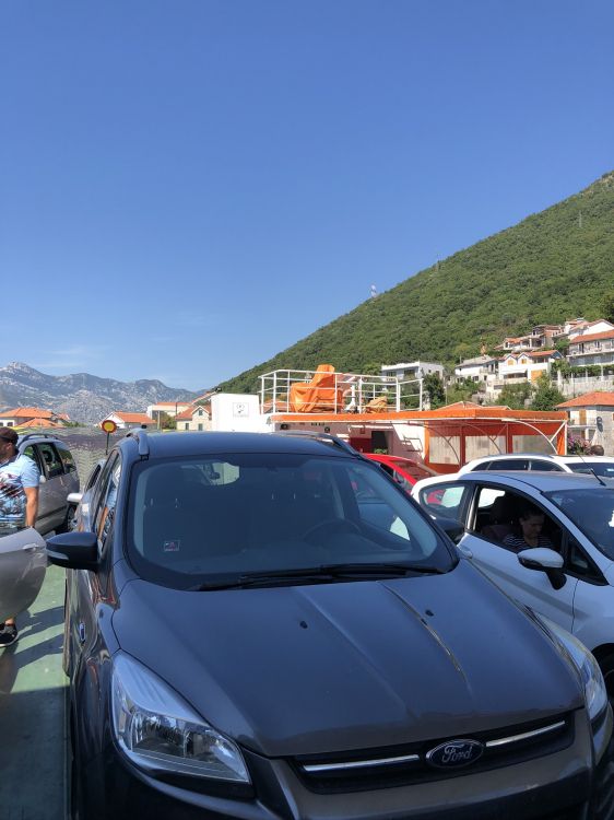 Обои семейный автомобиль, Король, компактный автомобиль, автомобиль среднего размера, малолитражный автомобиль в разрешении 1536x2048