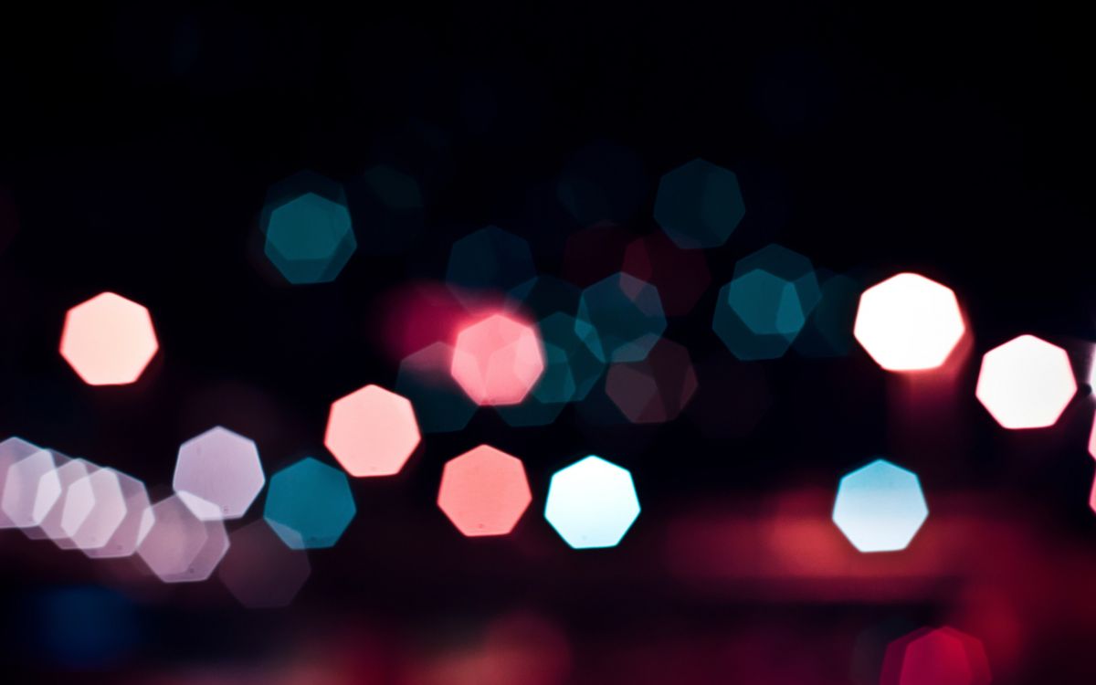 Обои свет, освещение, красный цвет, ночь, небо в разрешении 2560x1600