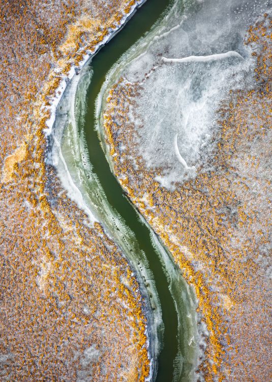 Обои минеральный источник, геология, гидроресурсы, водоем, вода в разрешении 3517x4924