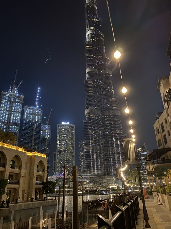 Обои небоскреб, ночь, вышка, город, башня в разрешении 1536x2048