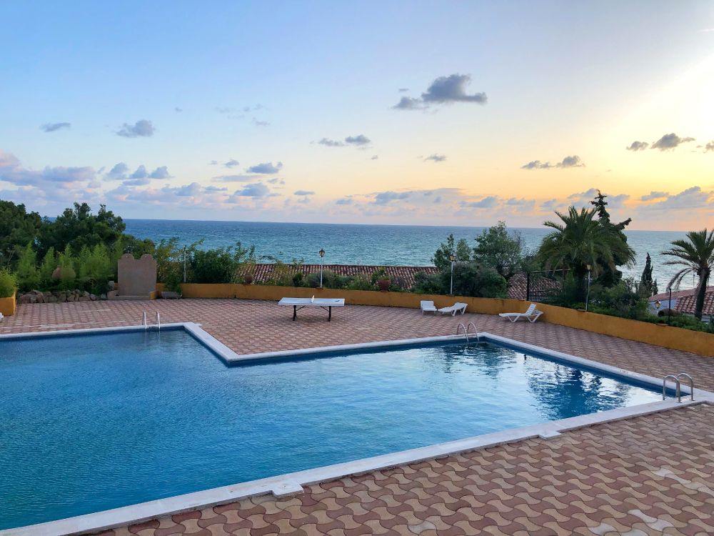 Обои плавательный бассейн, недвижимость, свойство, вода, облако в разрешении 4032x3024