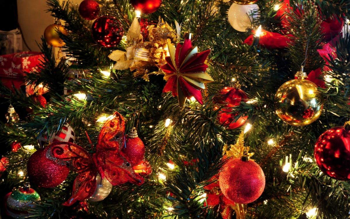 Обои Рождественский рынок, Рождественские украшения, елка, Рождество, Сочельник в разрешении 1920x1200