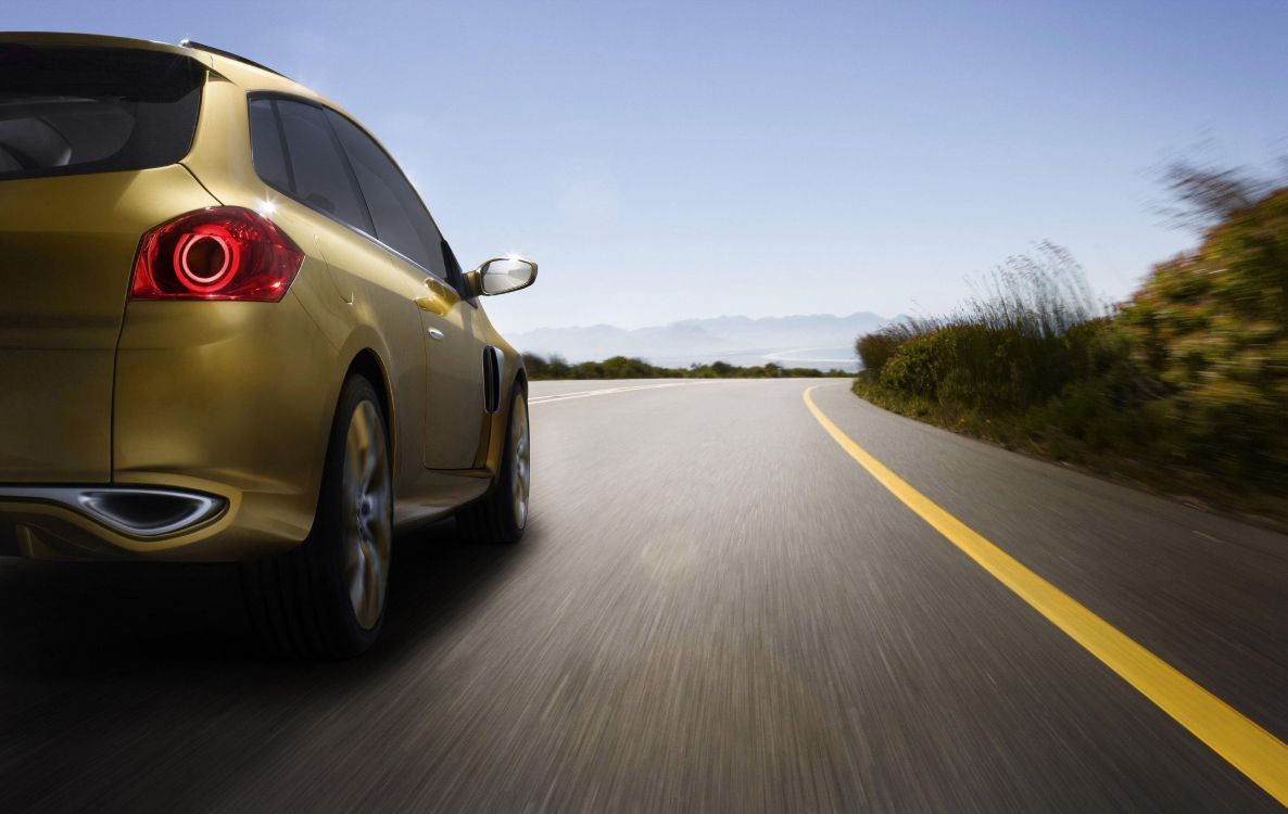 Обои дорога, авто, Рено, желтый, семейный автомобиль в разрешении 3100x1960