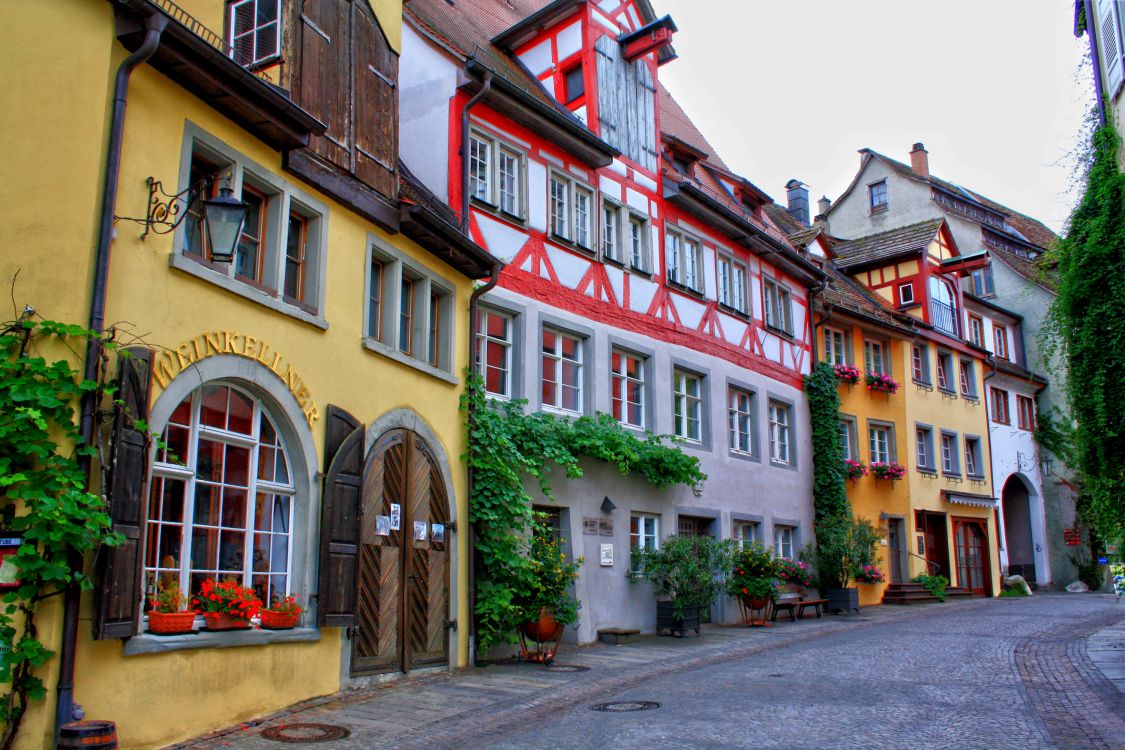 Обои город, городок, соседство, здание, улица в разрешении 3000x2000