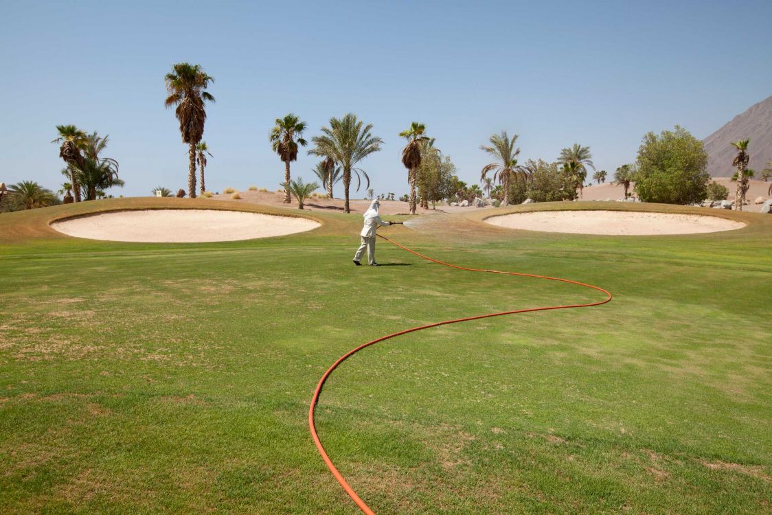 Обои площадка для гольфа, гольф, спортивные объекты, газон, земельный участок в разрешении 2560x1707