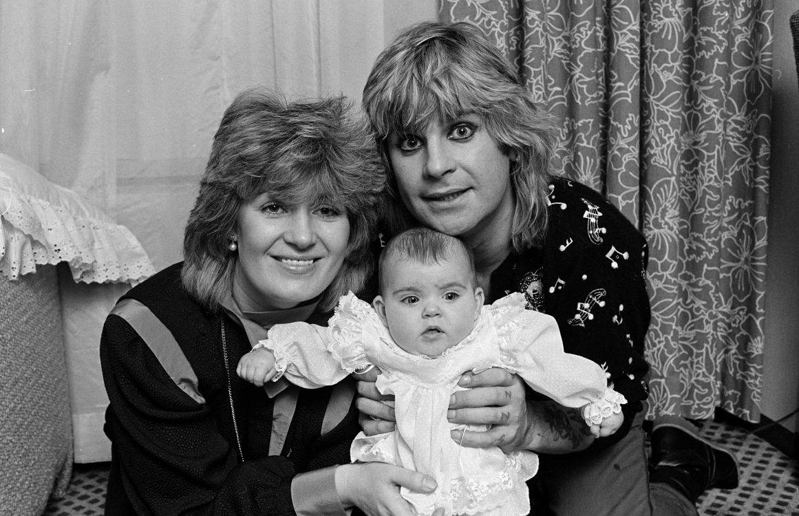 Обои Шэрон Осборн, Эйми Осборн, Келли Осборн, люди, ребенок в разрешении 2322x1500