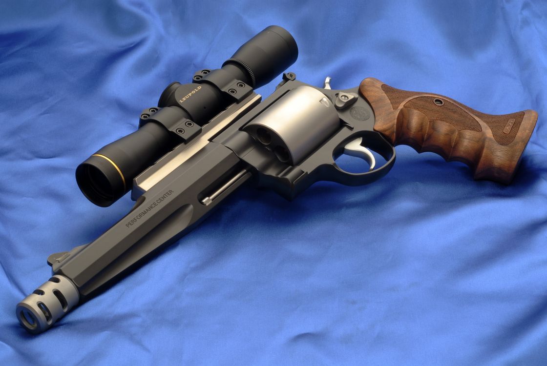 Обои ручное огнестрельное оружие, орудие, огнестрельное оружие, триггер, револьвер в разрешении 3000x2008