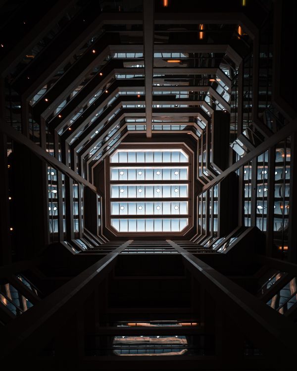 Обои темнота, ночь, свет, симметрия, лестница в разрешении 3369x4211