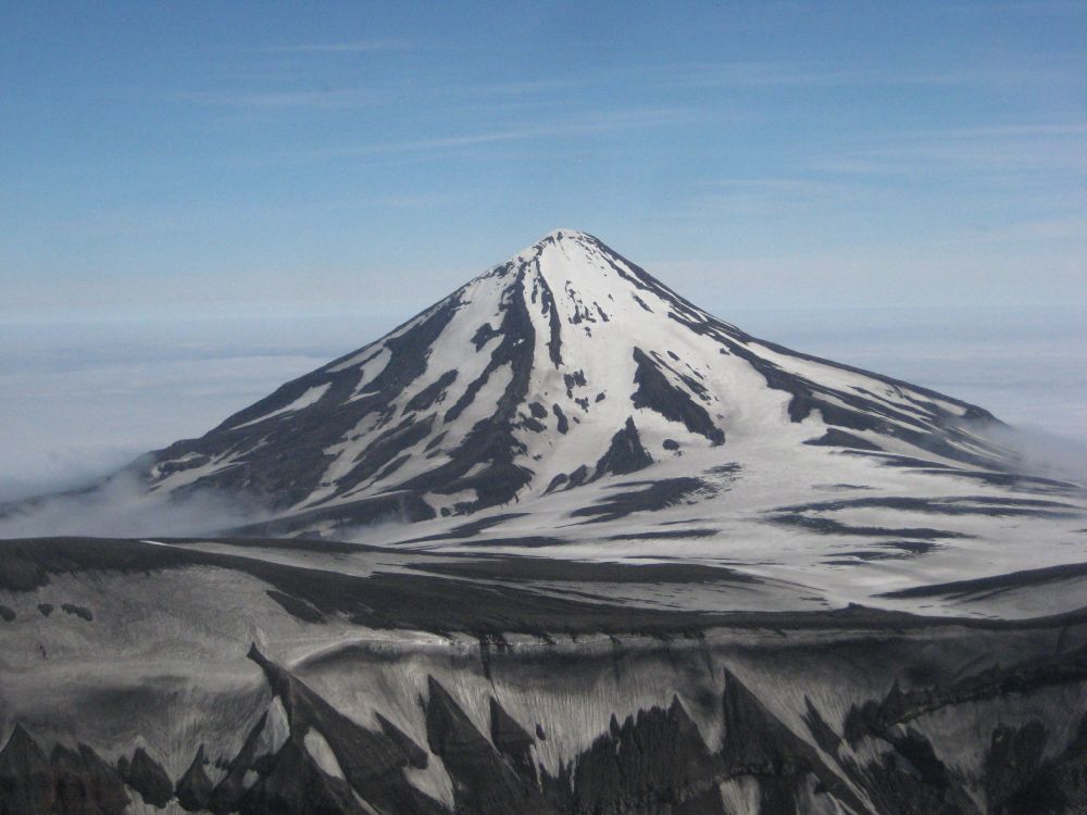 Обои стратовулкан, лава, гора, горный хребет, потухший вулкан в разрешении 3072x2304