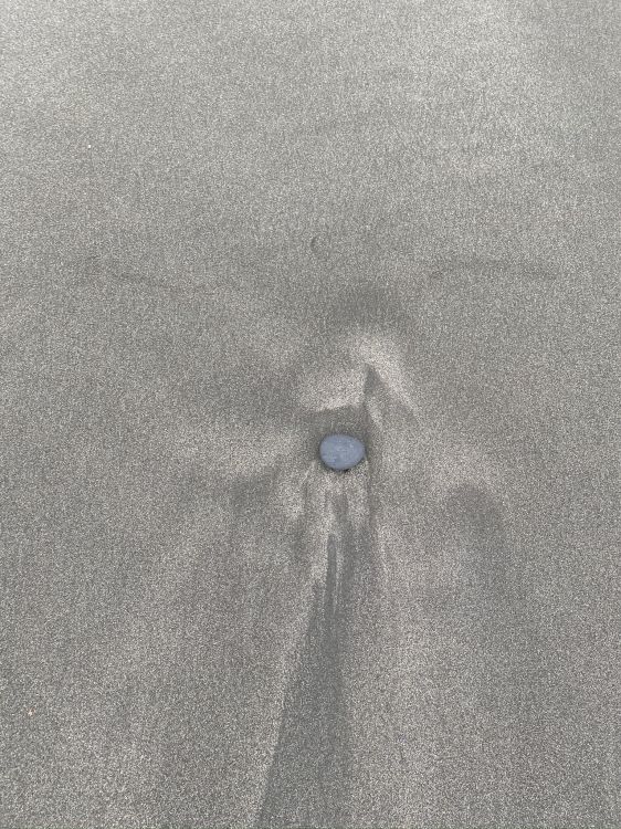 Обои асфальт, математика, геометрия, серый цвет, песок в разрешении 1536x2048