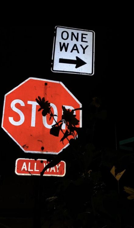 Обои односторонний знак, арт, вывеска, графика, кармин в разрешении 828x1407