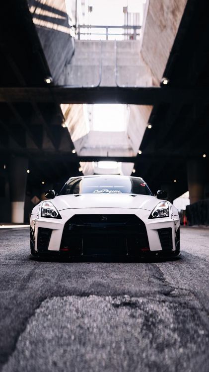 Обои колесо, спорткар, легковые автомобили, автомобильное освещение, капюшон в разрешении 1080x1920