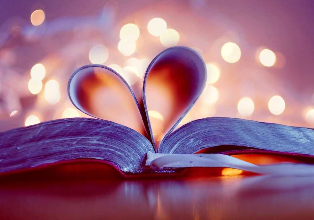 Обои книга, страница, сердце, любовь, пурпур в разрешении 3000x2100