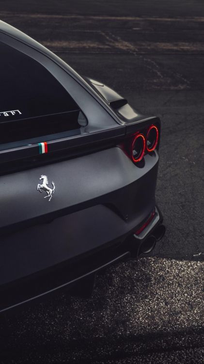 Обои суперкар, легковые автомобили, автомобильное освещение, автомобильные шины, Литые диски в разрешении 1080x1920