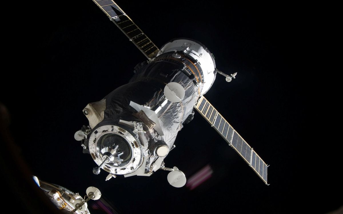 Обои Международная космическая станция, Роскосмос, спутник, космический аппарат, космическая станция в разрешении 2880x1800