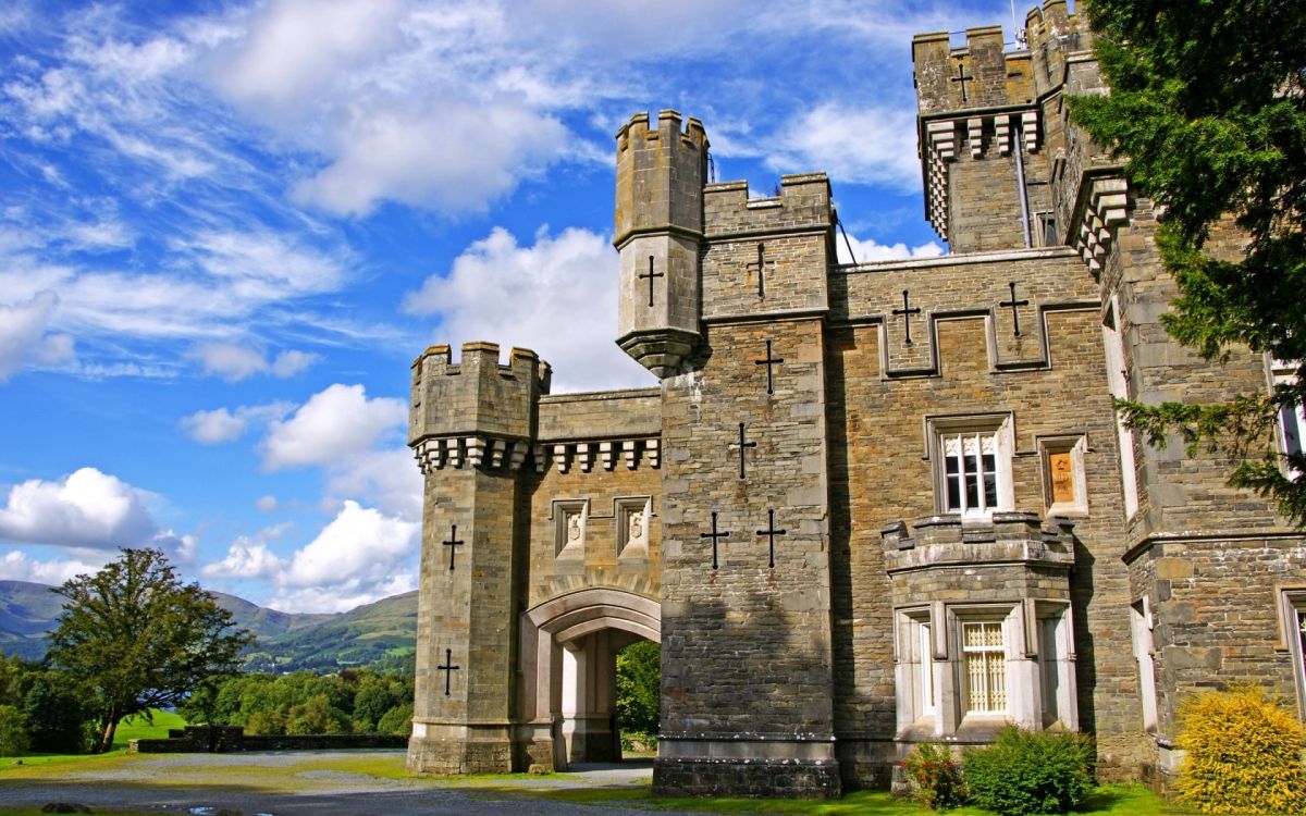 Обои усадьба, ориентир, средневековая архитектура, имущество, величественный дом в разрешении 1920x1200