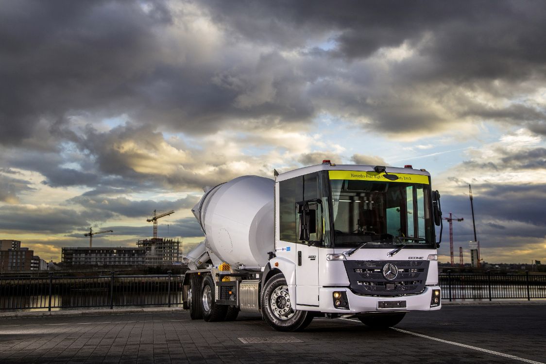 Обои грузовик, авто, Мерседес-Бенц Экоузник, транспорт, облако в разрешении 4096x2731