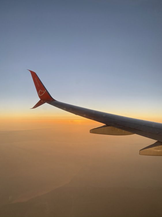 Обои Аэробус, самолеты, самолет, воздушное путешествие, аэрокосмическая техника в разрешении 1536x2048