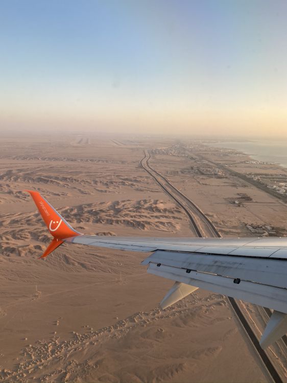 Обои самолет, самолеты, воздушное путешествие, авиация, авиакомпания в разрешении 1536x2048