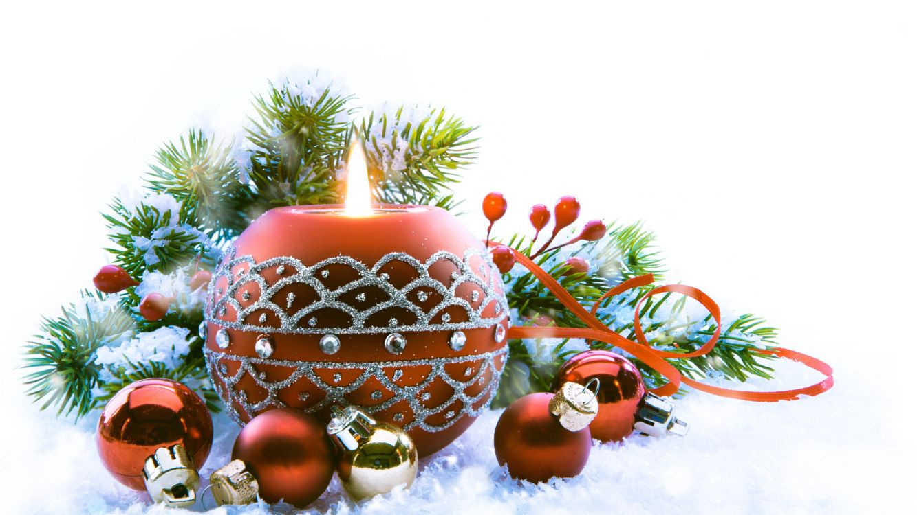 Обои Рождественский день, рождественский орнамент, Рождественские украшения, дерево, Рождество в разрешении 2560x1440