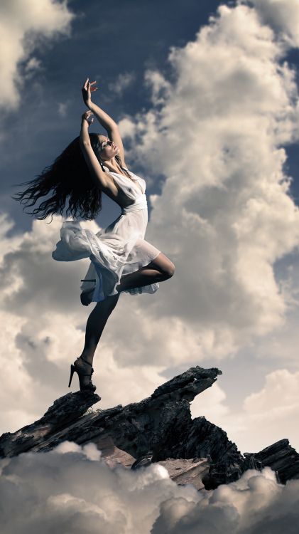 Обои эстетика летающей девушки, Краска по номеру, живопись, арт, облако в разрешении 1080x1920