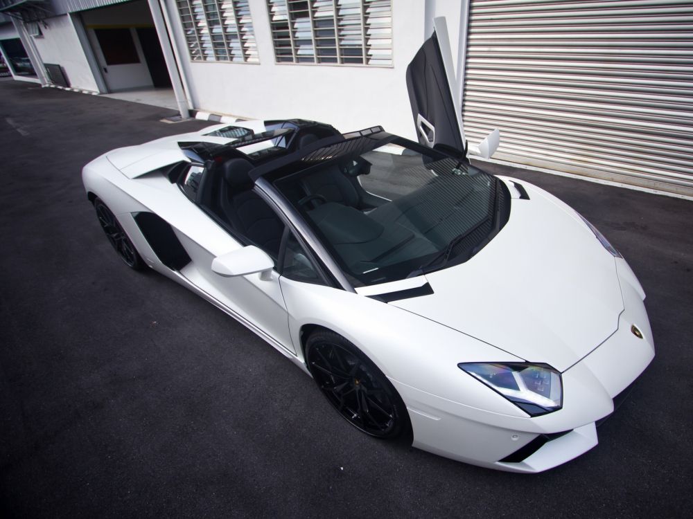 Обои Ламборгини авентадор, Ламборджини, суперкар, родстер, спорткар в разрешении 2048x1536
